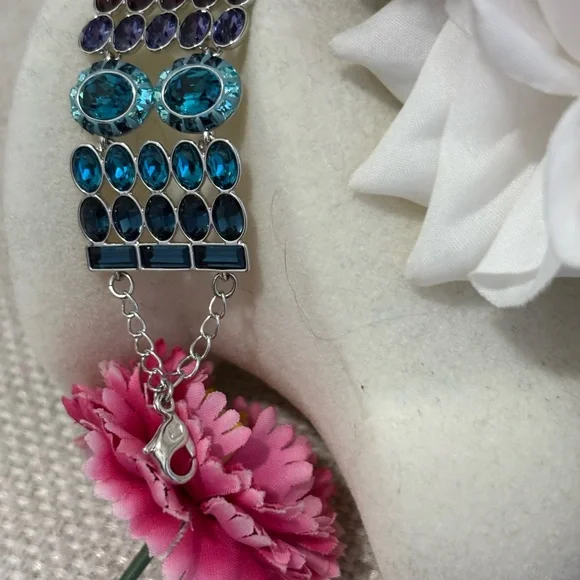 💎🦢 Swarovski Eminence Multicolor Crystal Link Bracelet - Picture 8 of 10